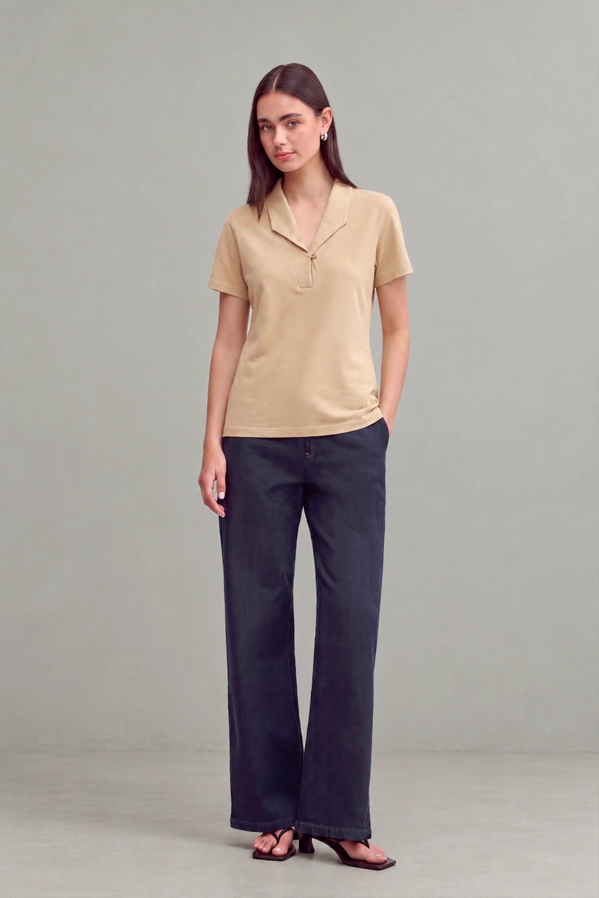 Coat Collar Tee / Camel Brown