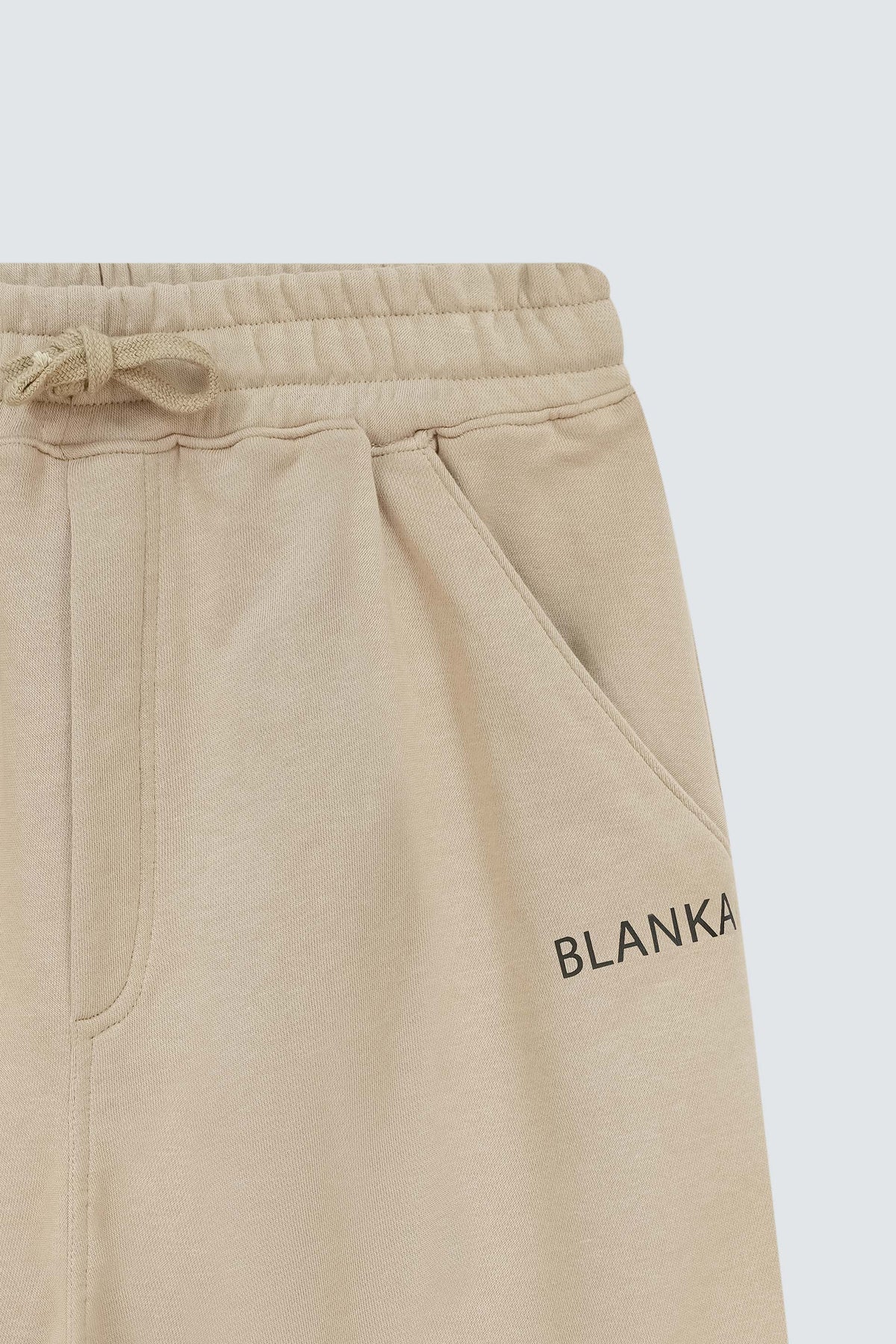 Plain Straight Shorts / Camel brown