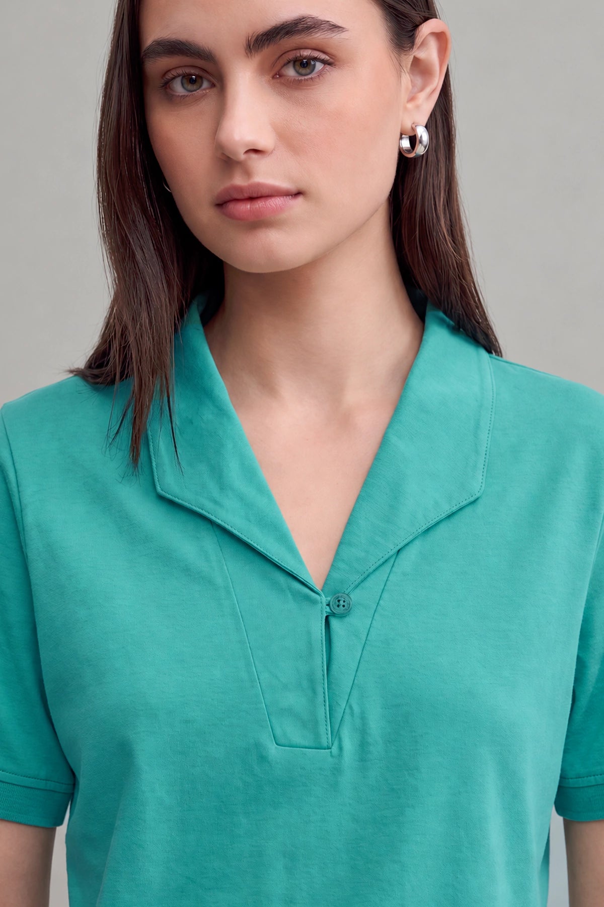 Coat Collar Tee / Holy Green