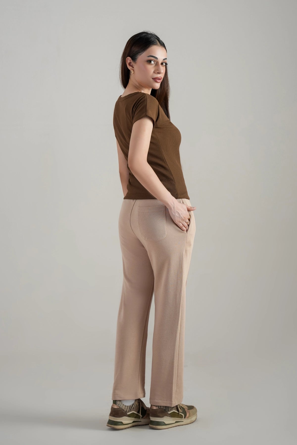 Cup Sleeve Tee / Dark Brown