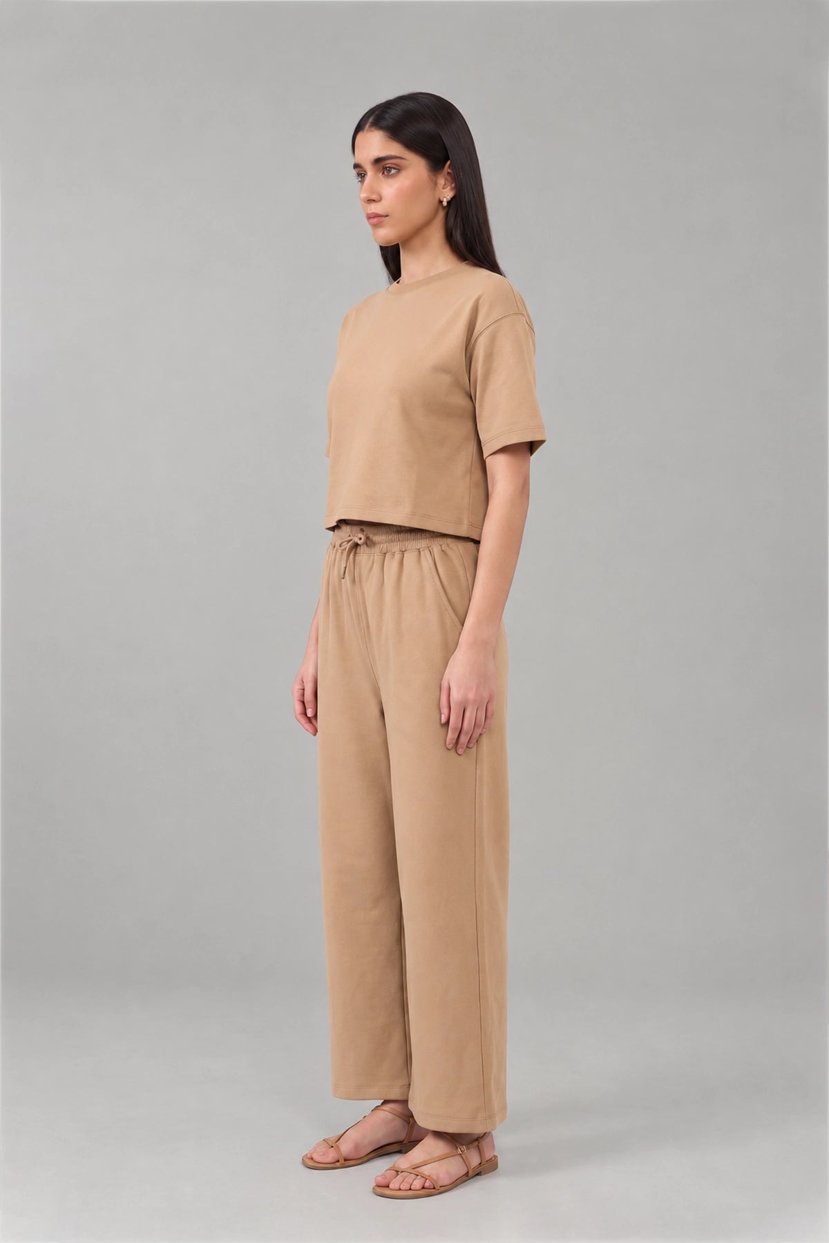 Relaxed Cropped Lounge Co-ord Set / Camel brown